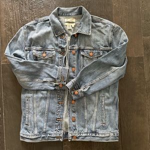 Madewell womens oversized jean jacket, like new! Never worn